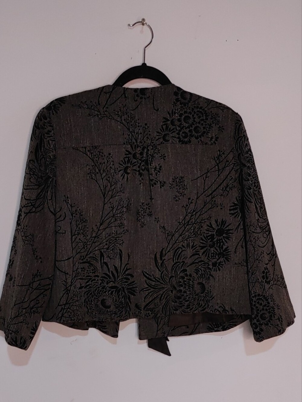 Vintage Bob Mackie Black Floral Velvet Print Bell Sleeve Tie-Front Coat Blazer - Picture 8 of 9